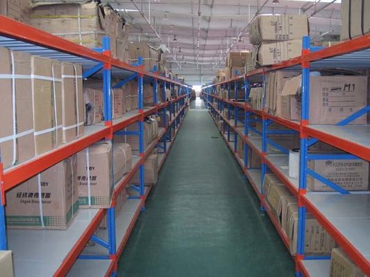 簡単に組み立てられる長距離棚 倉庫用中級用ラッキングシステム